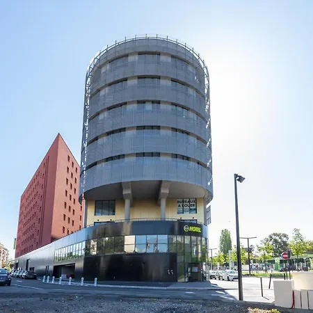 Aéroport Arenas 3*