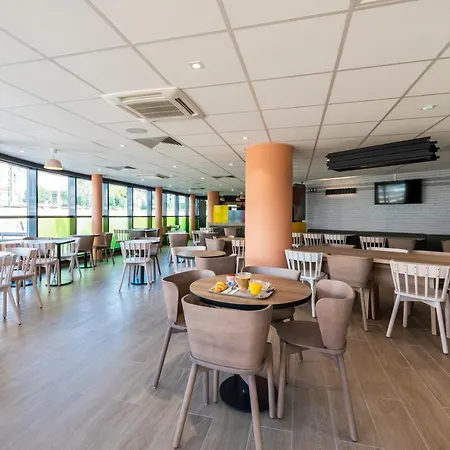 Aeroport Arenas Hotel 3*