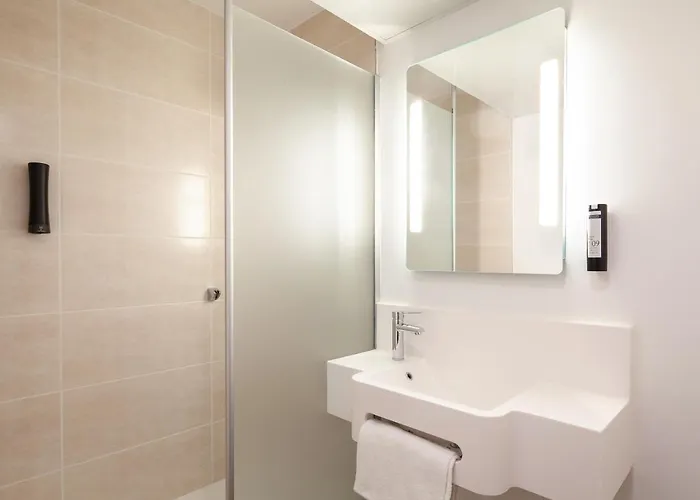 Aeroport Arenas Hotel 3*