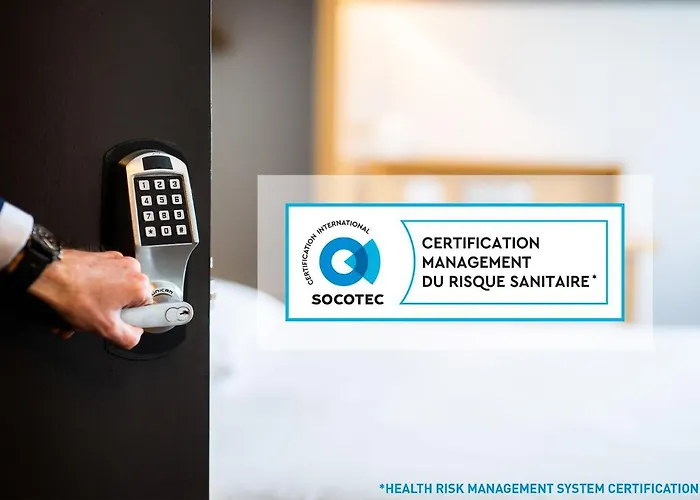 Hotel Aeroport Arenas 3*