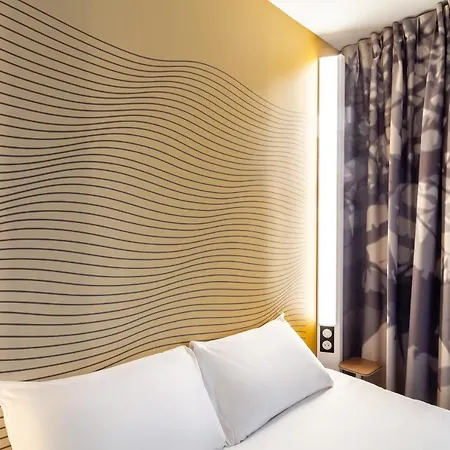 Hotel Aéroport Arenas 3*