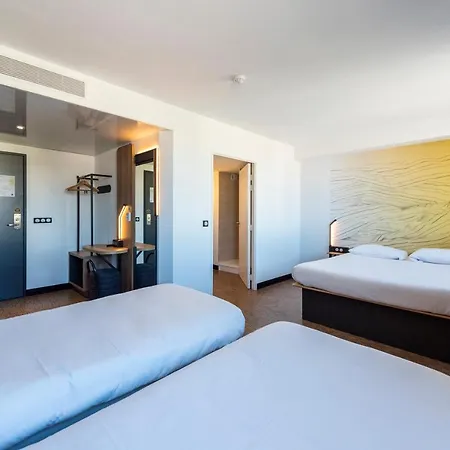 Aéroport Arenas Hotel 3*