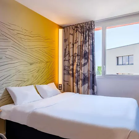 Aéroport Arenas Hotel 3*