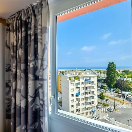 Szálloda Aeroport Arenas