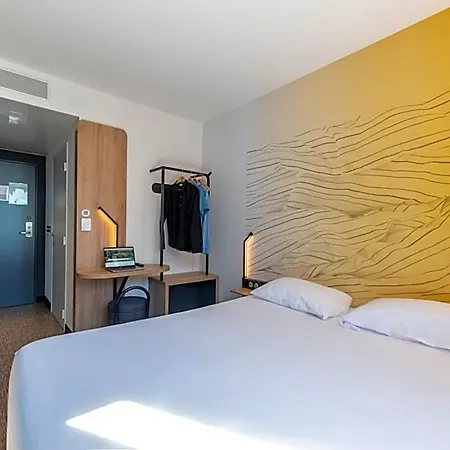 Aeroport Arenas Hotel 3*
