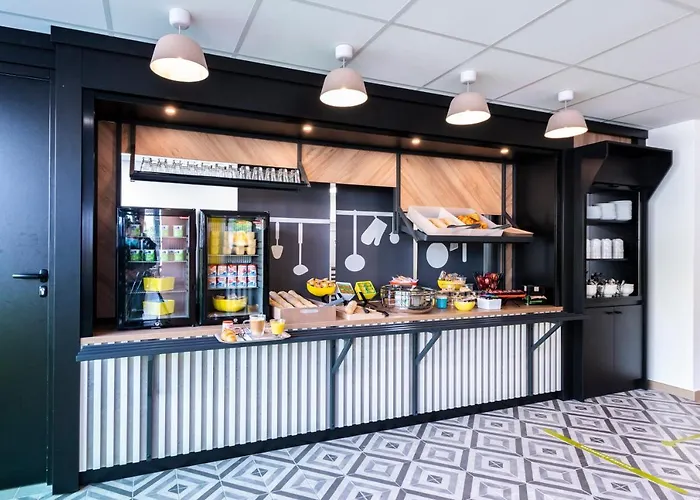 Hotel Aéroport Arenas 3*