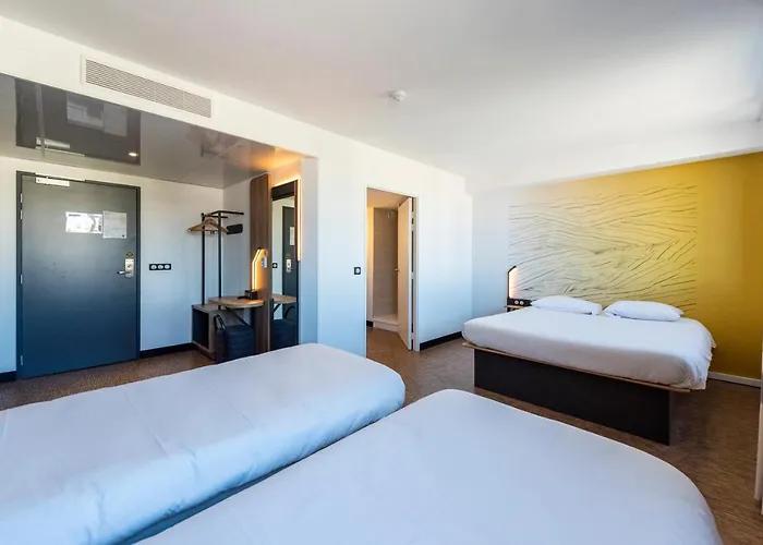 Aeroport Arenas ホテル 3*