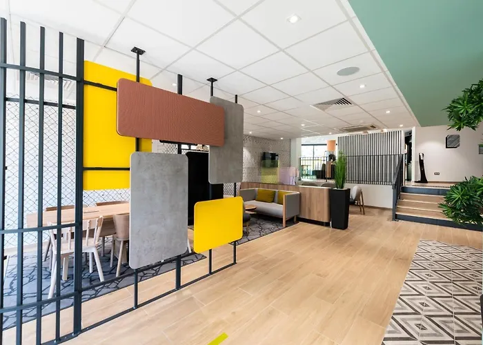 Aeroport Arenas ホテル 3*