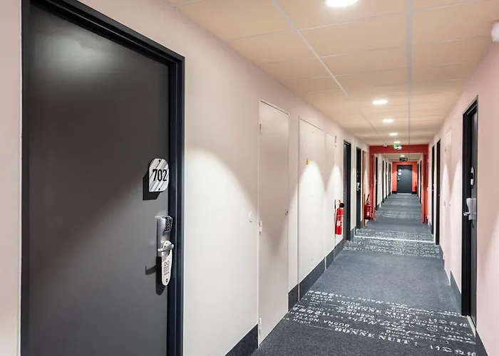 Aeroport Arenas 3* ニース