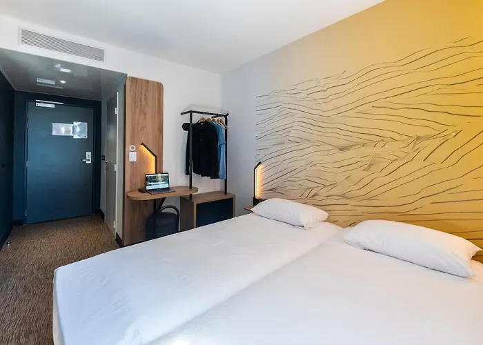 Aeroport Arenas ホテル